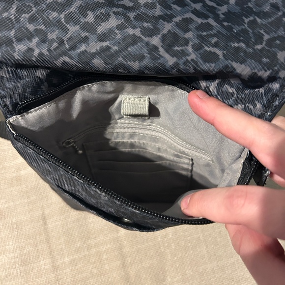 Baggallini Black Cheetah Print Flap Crossbody Bag - Picture 5 of 7